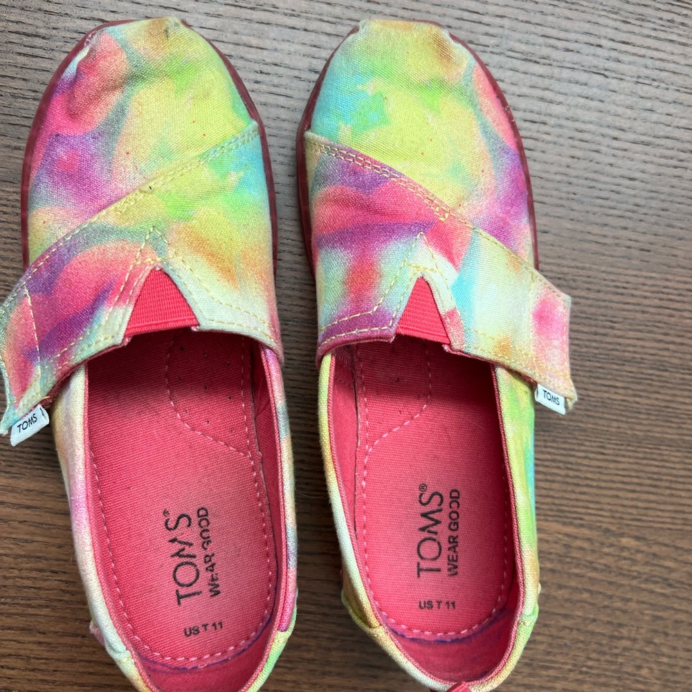 TOMS Kids Colorful Tie-Dye Sneakers